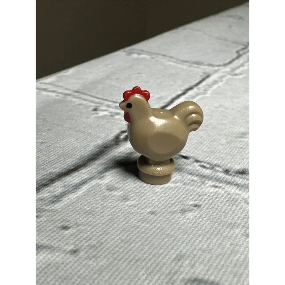 LEGO® Part 95342pb01 - Chicken, Narrow Base with Black Eyes and Red Comb Wattle